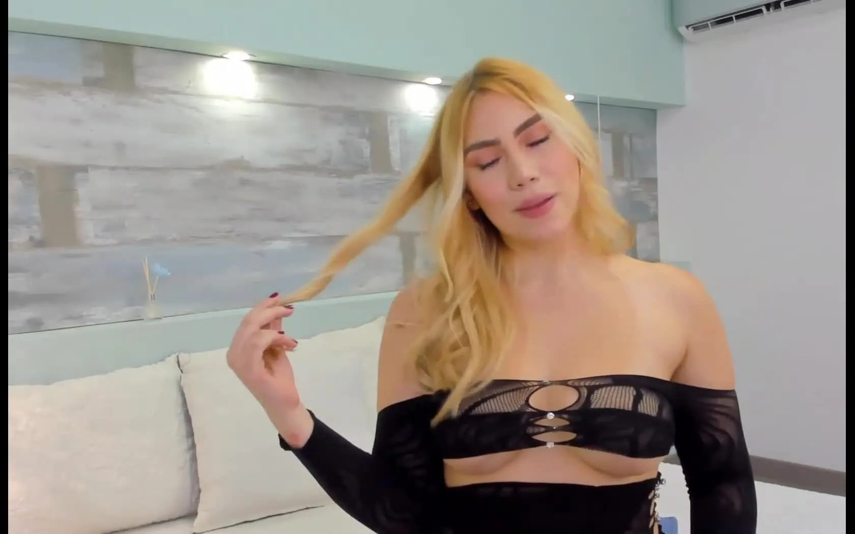 Artist AlexaaDossantos Video 1