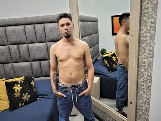 Foto de perfil de modelo de webcam de MaxWii 