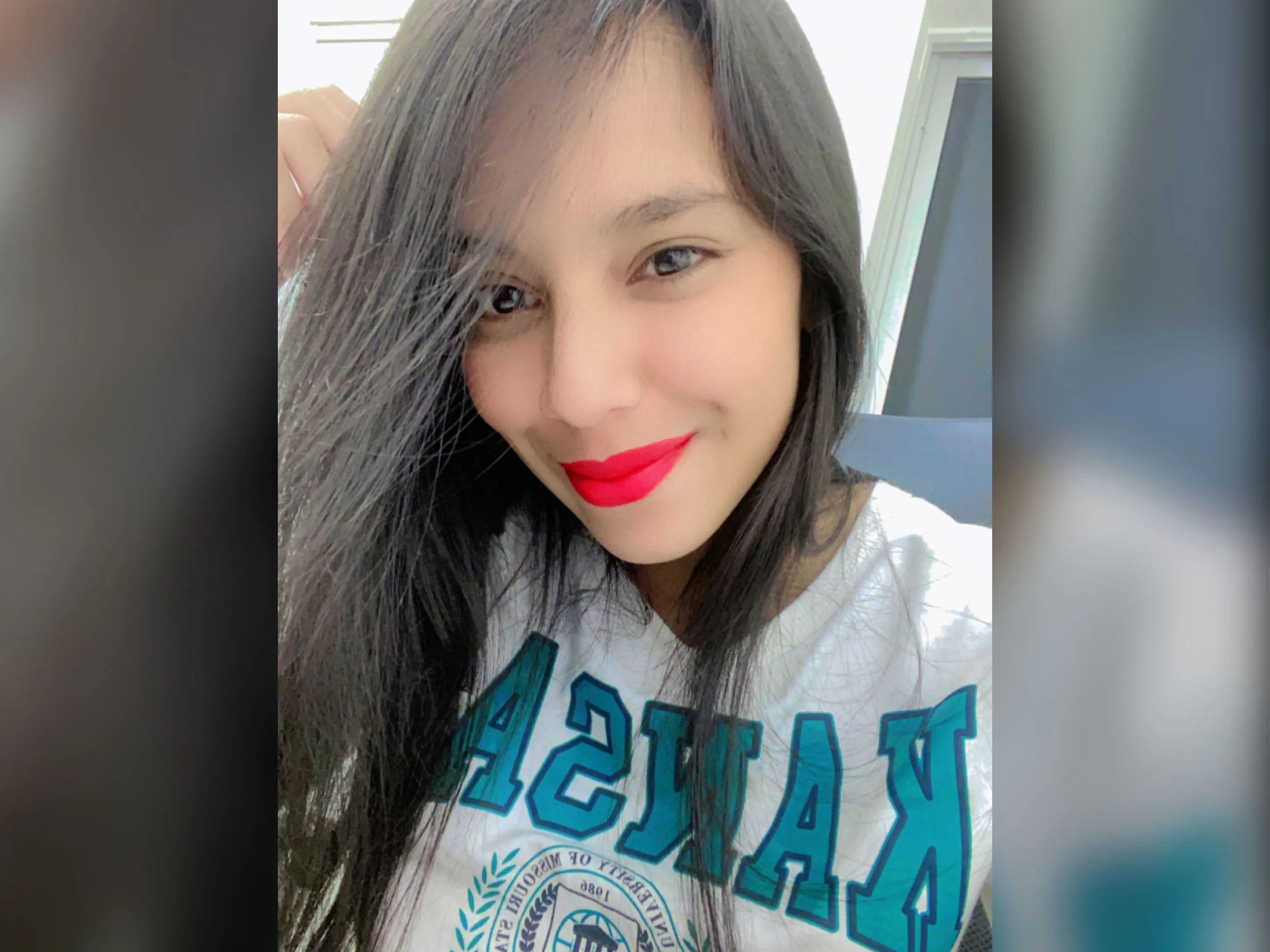 Imagen de perfil de modelo de cámara web de alejandrajhonson