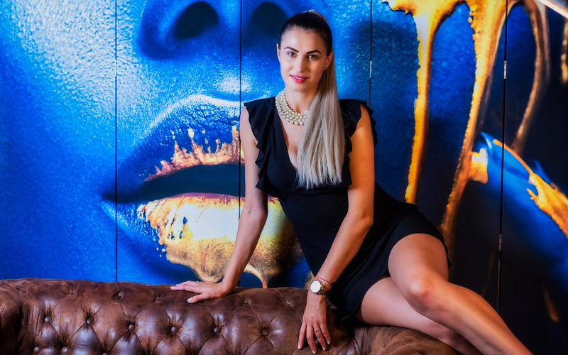 Performer EmmaQuin Photo 10