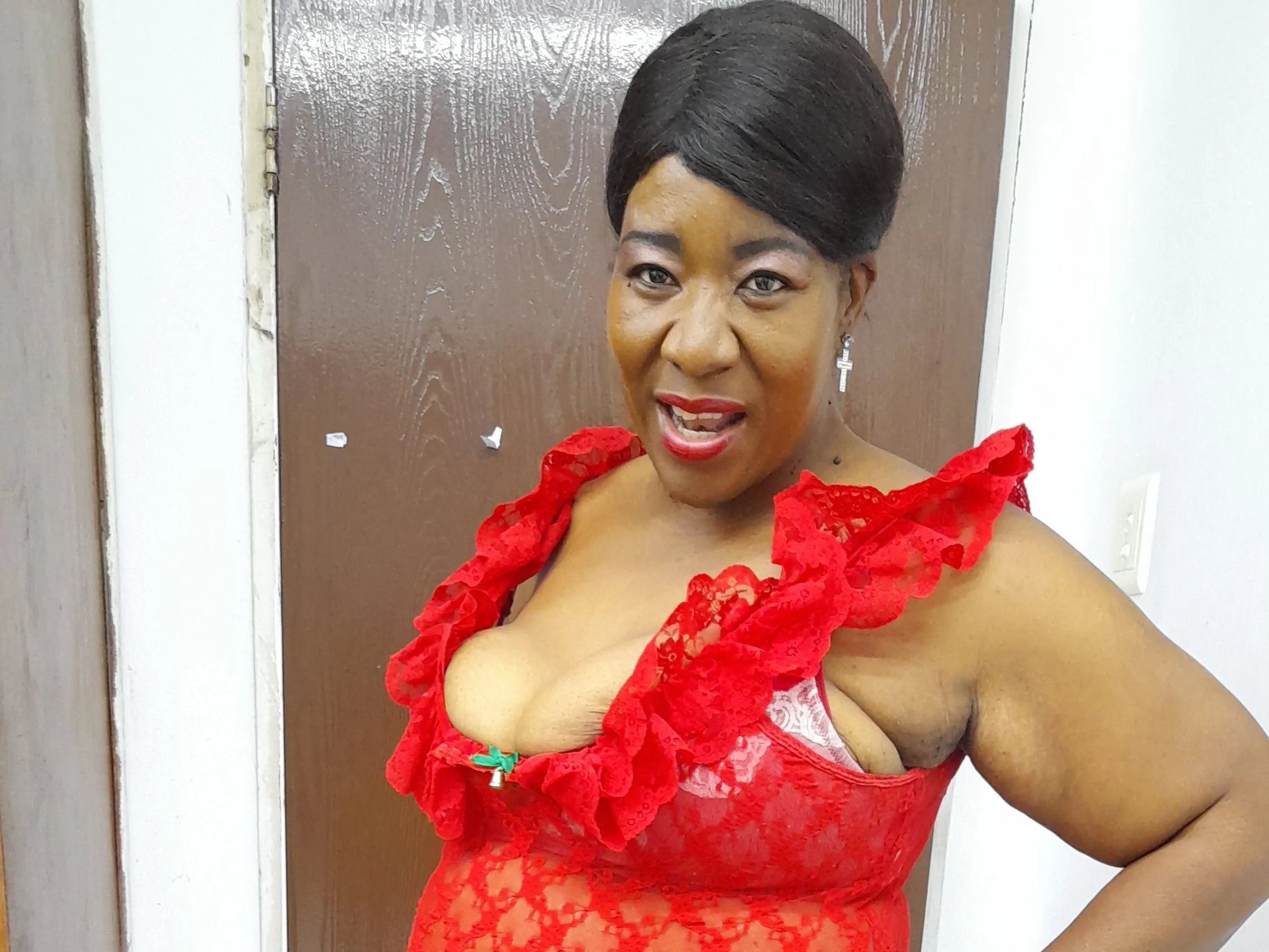 Imagen de perfil de modelo de cámara web de LOVELYLATTIFA