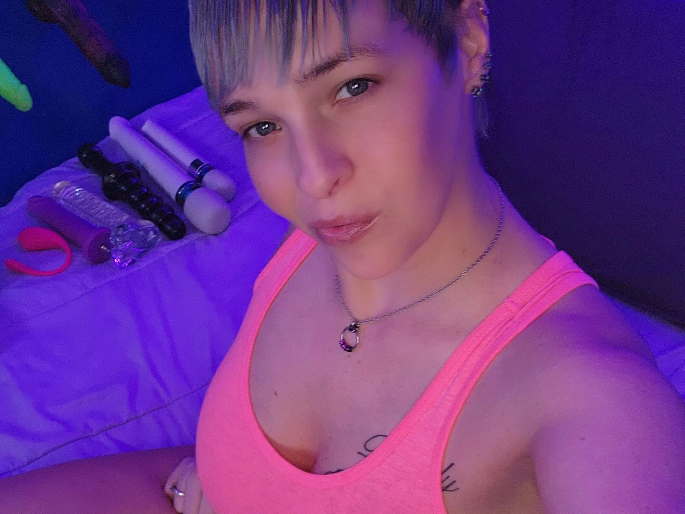 Foto de perfil de modelo de webcam de Bustymilfnxtdoor