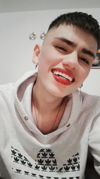 Performer Davidsalatin Photo 4