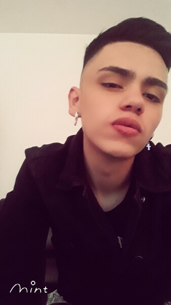 Performer Davidsalatin Photo 2