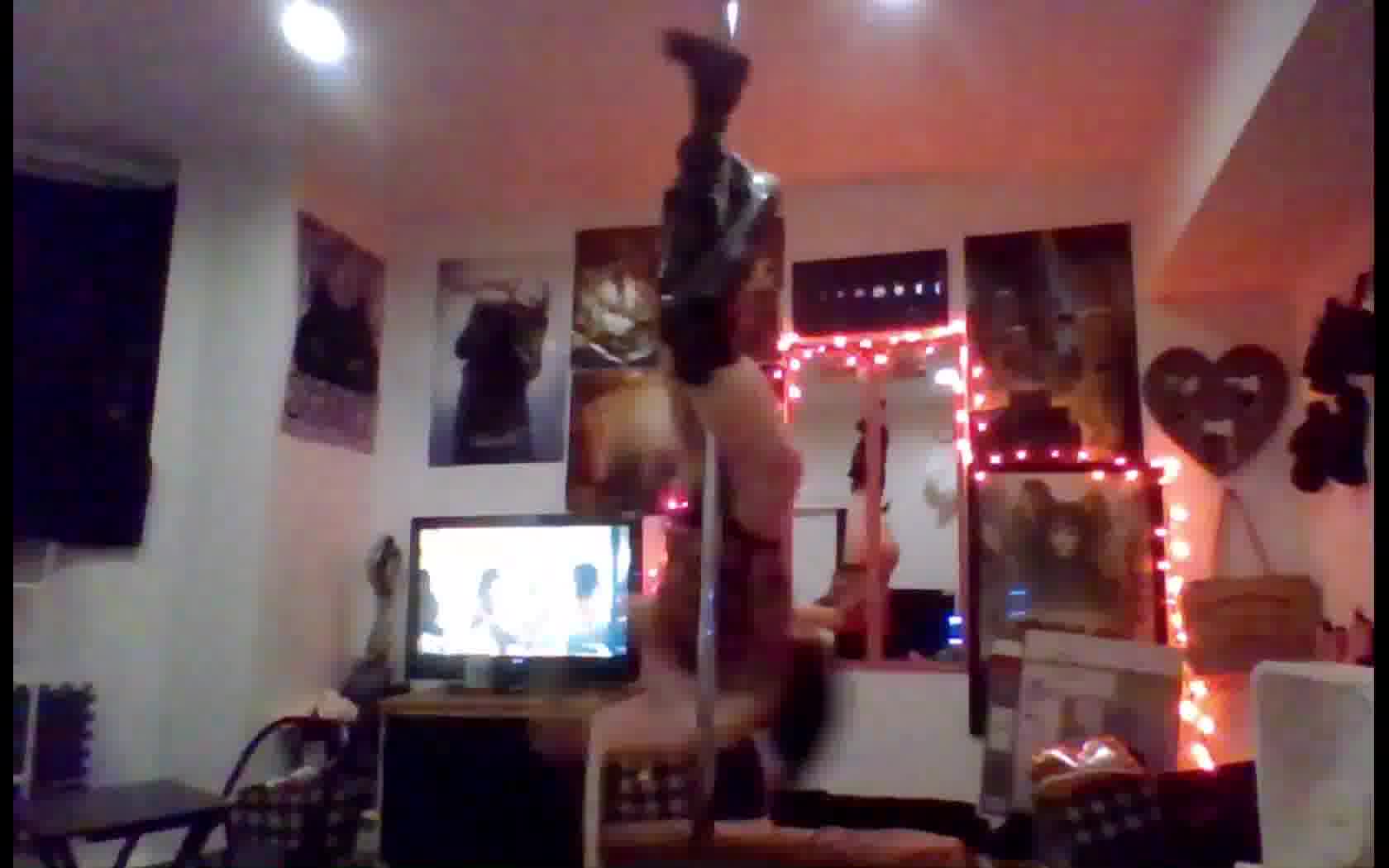 Intérprete EmrielleRose Video 1