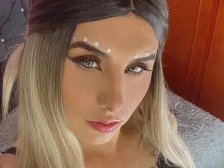 Imagen de perfil de modelo de cámara web de ashante18