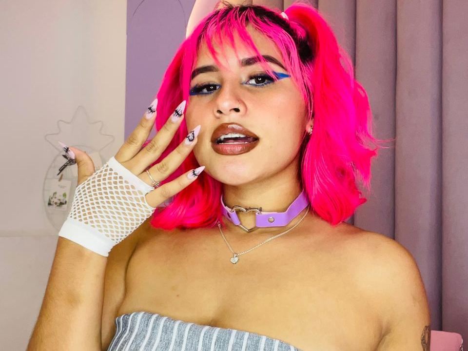 AriNowa cam model profile picture