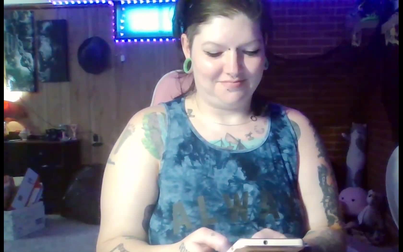 Performer PoisonedxPeach Video 1