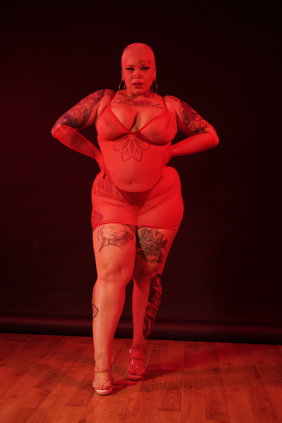Performer ravennasopphiaa Photo 2