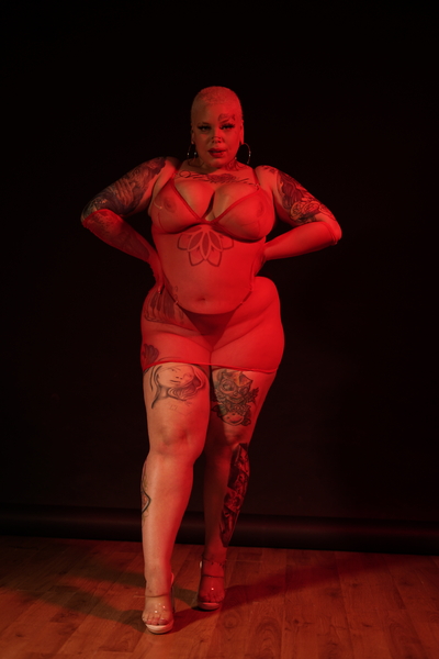 Performer ravennasopphiaa Photo 1
