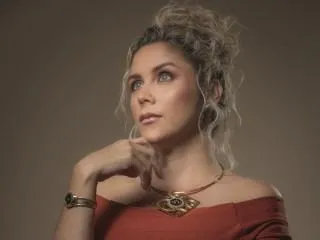 CharlotMoon profilbild på webbkameramodell