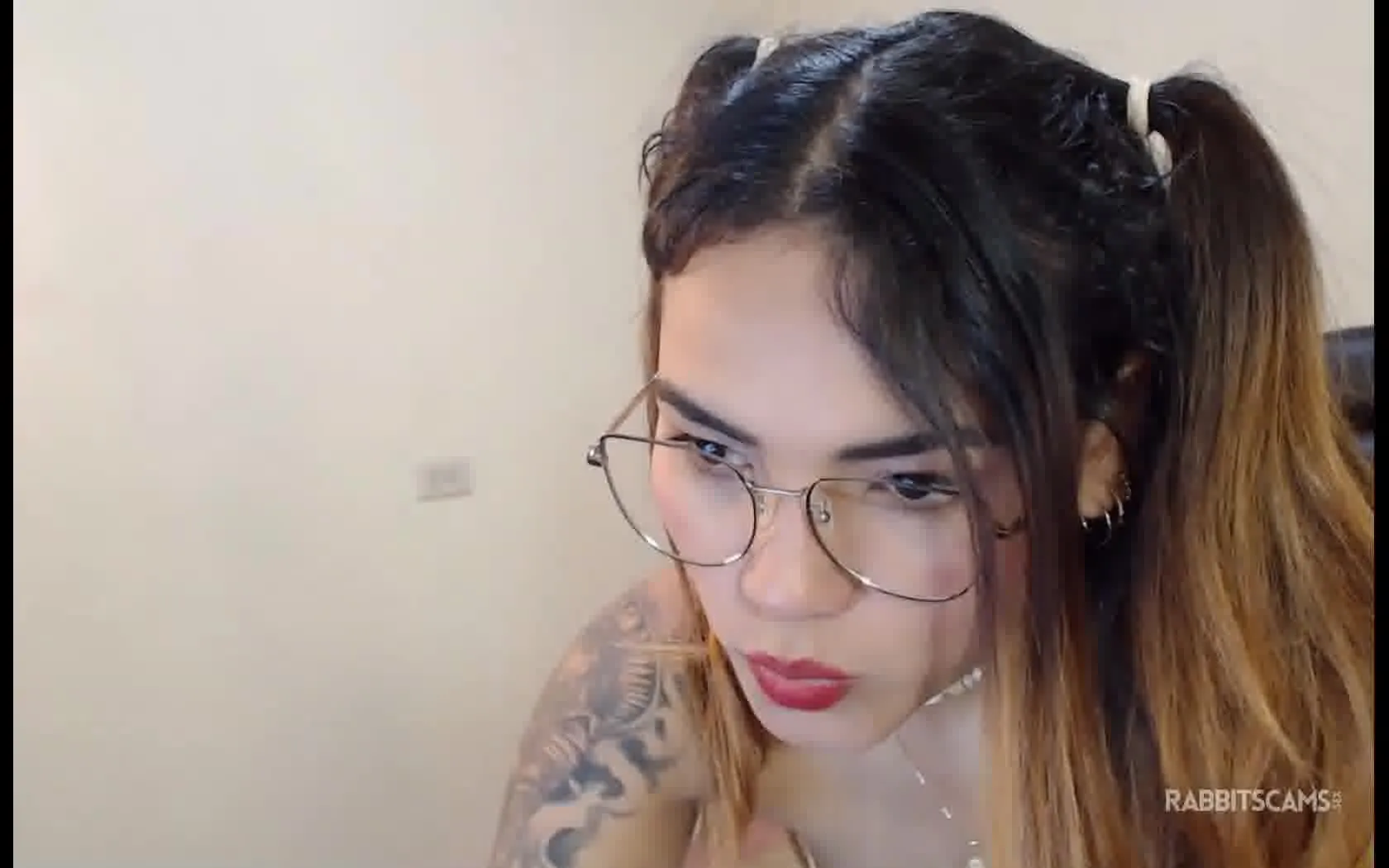 Artist renatacutesx Video 1
