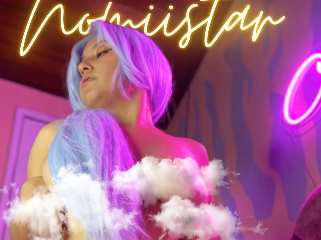 nomiistar profilbild på webbkameramodell