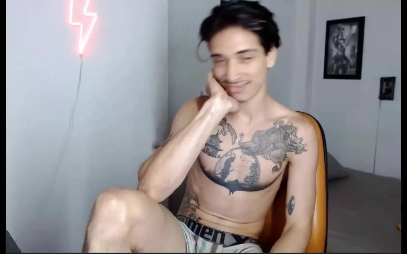 Performer Dazzay Video 1