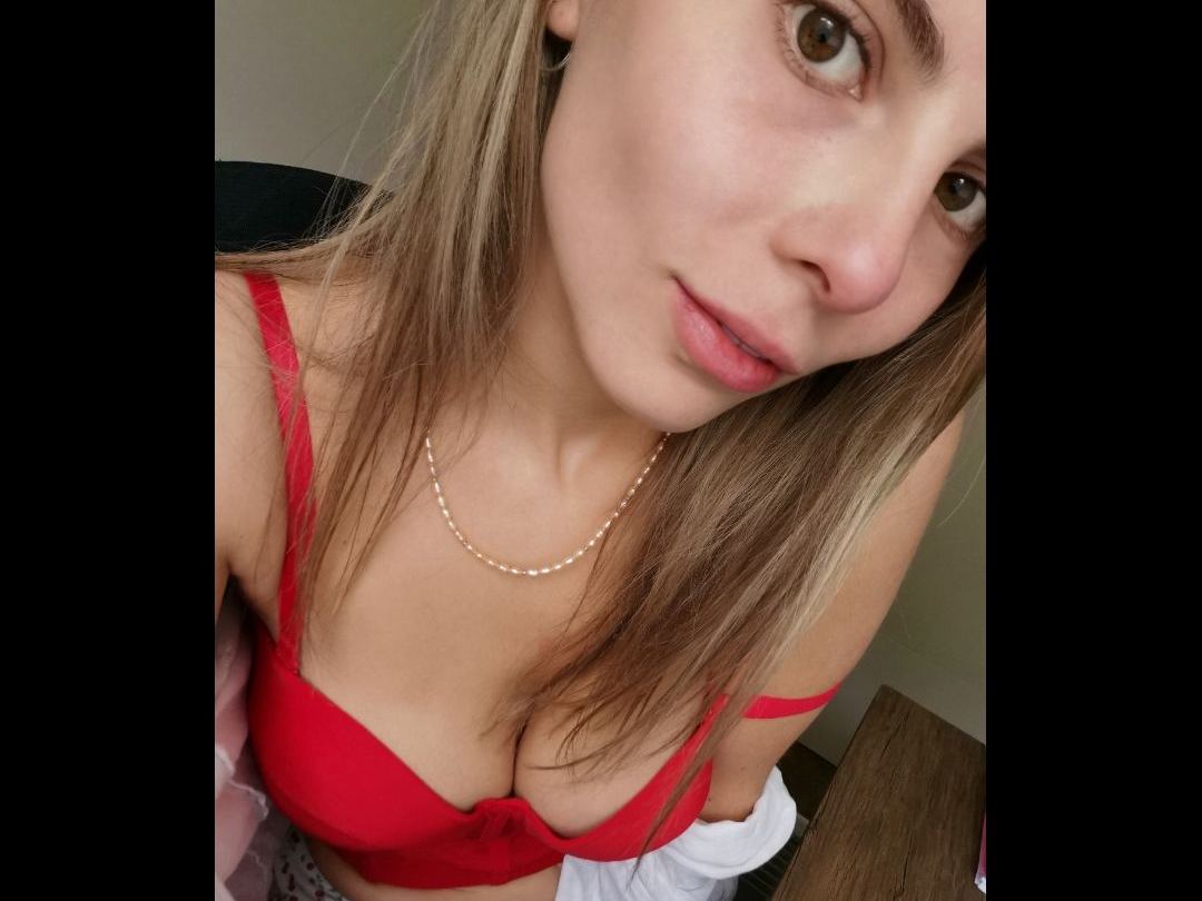 Image de profil du modèle de webcam LindaLatina94