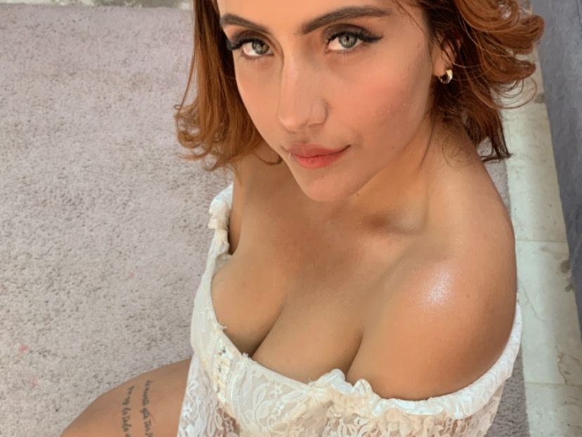 Image de profil du modèle de webcam camilxoxxx