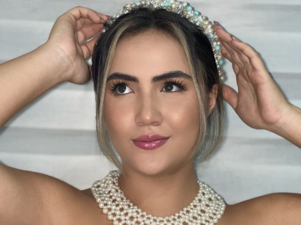 LauraJonees immagine del profilo del modello di cam