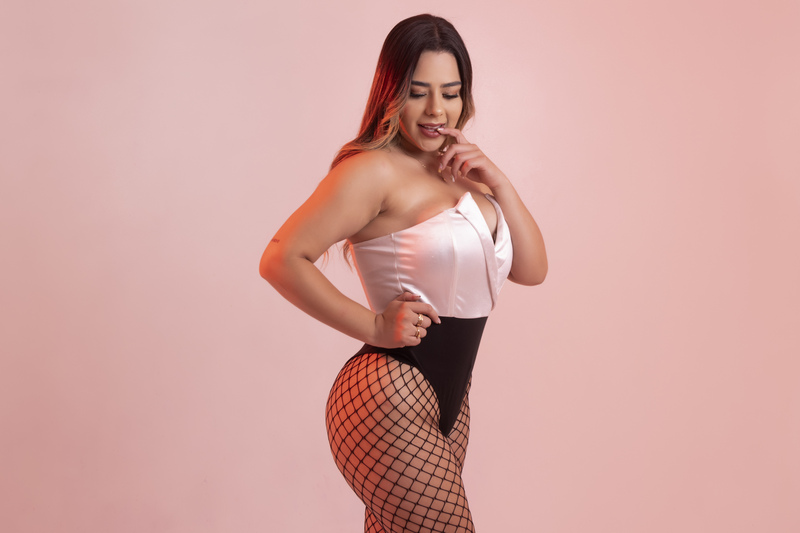 Performer VanessaAdam Photo 8