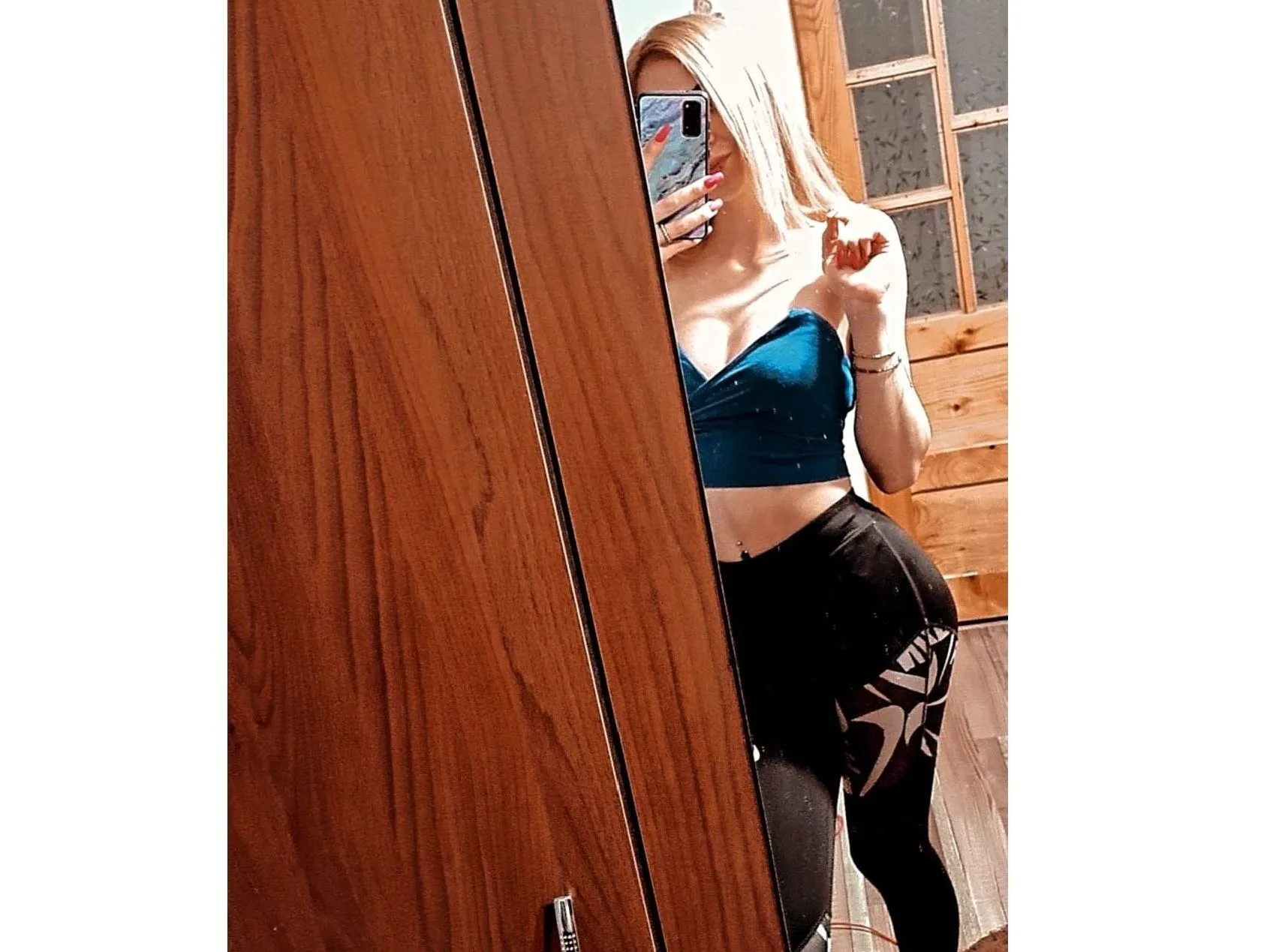 Foto de perfil de modelo de webcam de ANYISSYA