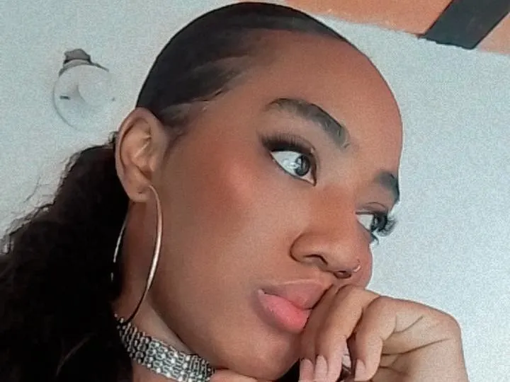 Katiaxxlee profilbild på webbkameramodell