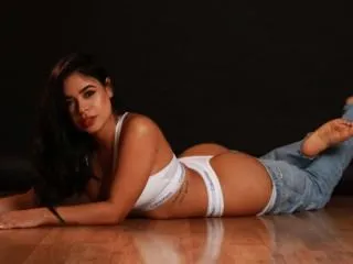 Image de profil du modèle de webcam SaraahLeblanc