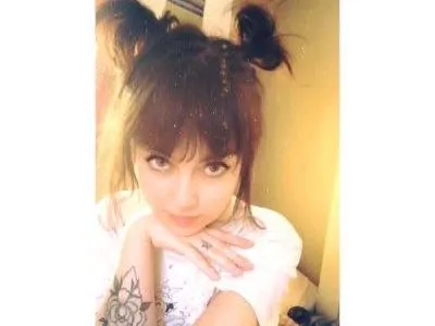 MookieMay profilbild på webbkameramodell