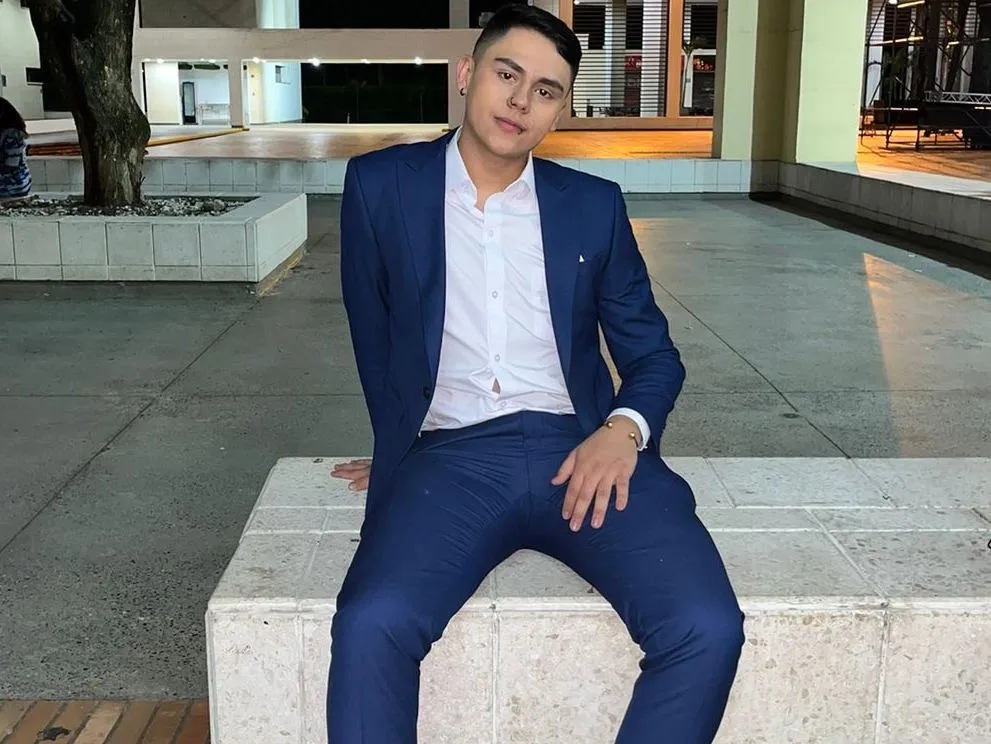 JoulesMiller profielfoto van cam model