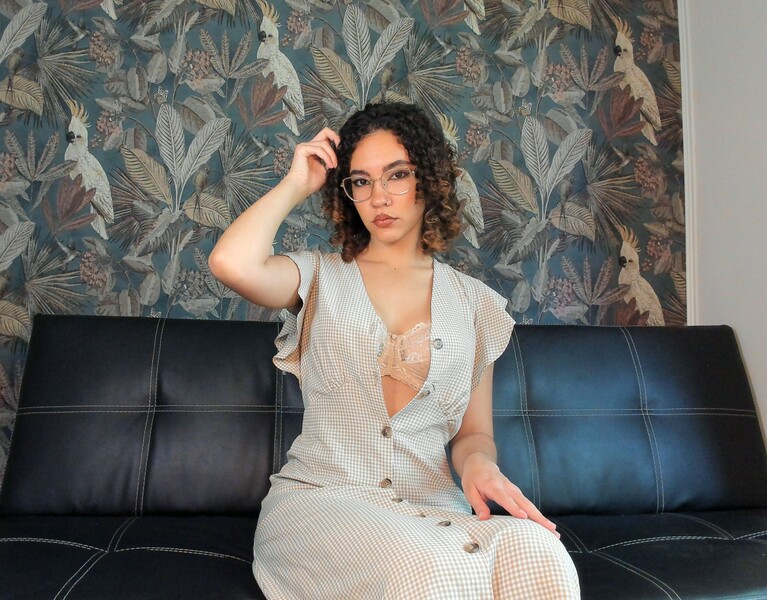 Performer FayeWoods Photo 3