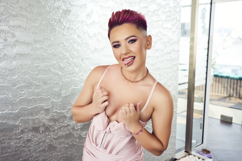 Interprete NichaMaze Foto 8