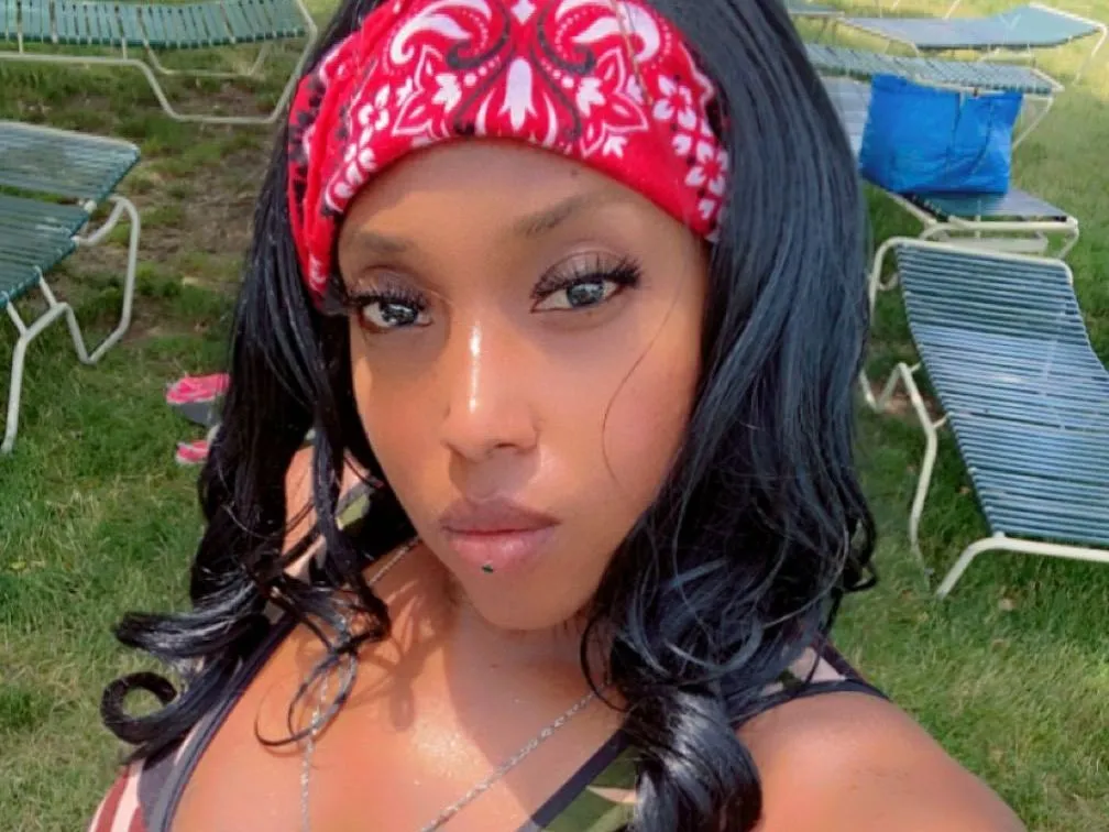 Starjalove cam model profile picture