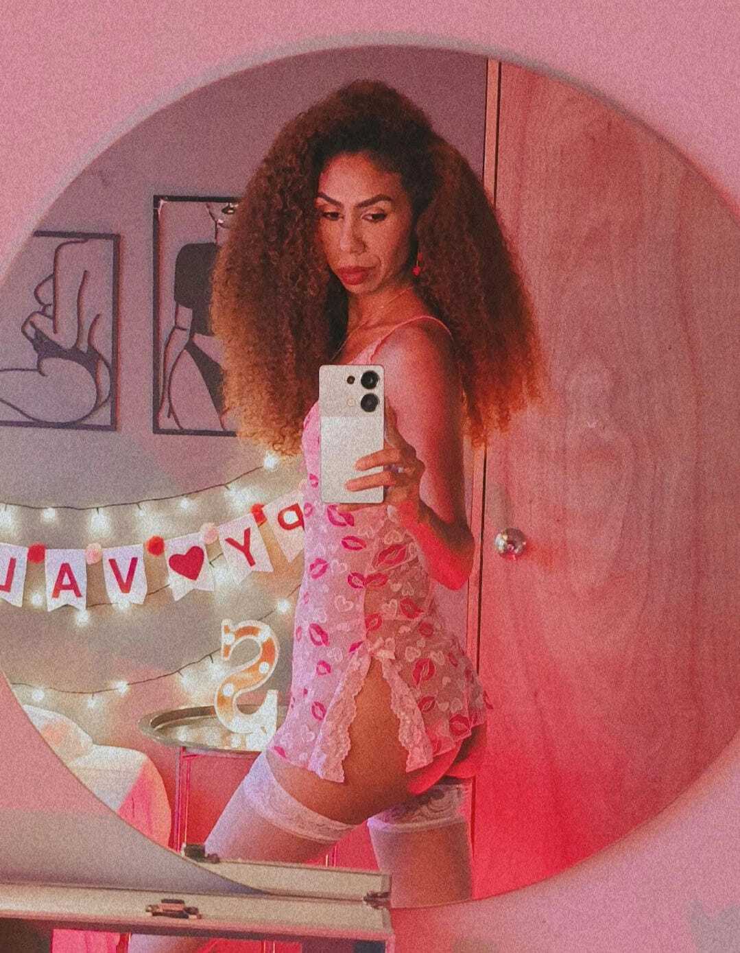 Interprete Curly_milf Foto 2