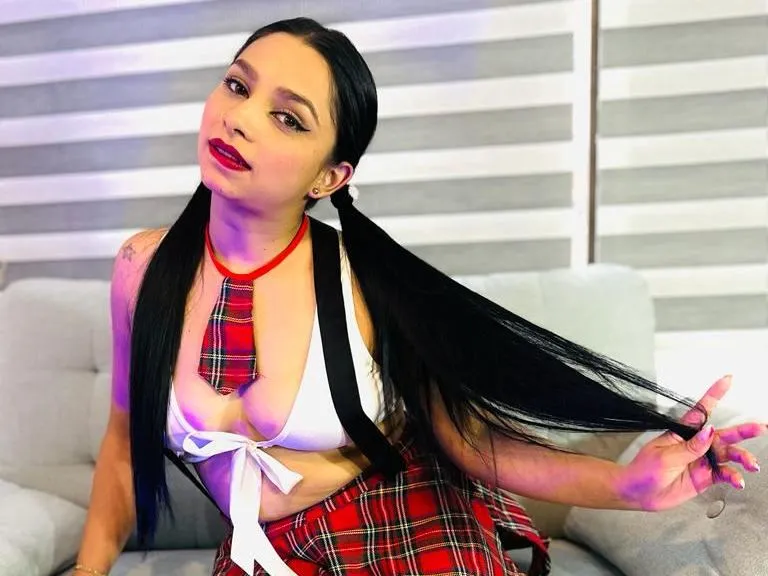 LatinaSmall cam model profile picture