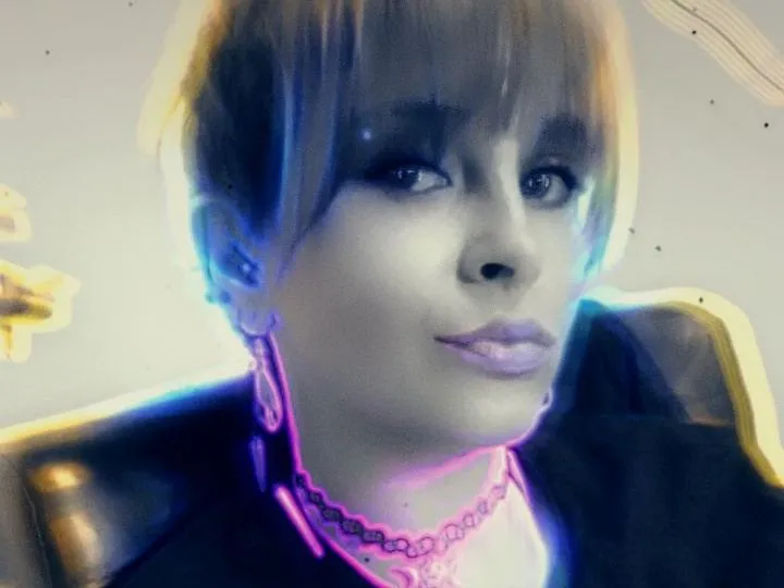 Image de profil du modèle de webcam DevanSage