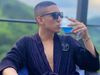 ThomasBrad profilbild på webbkameramodell