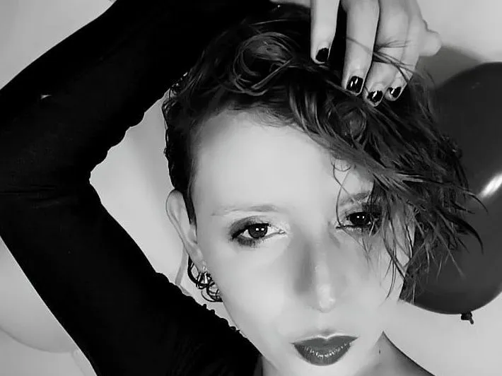 SophiaStorm profielfoto van cam model