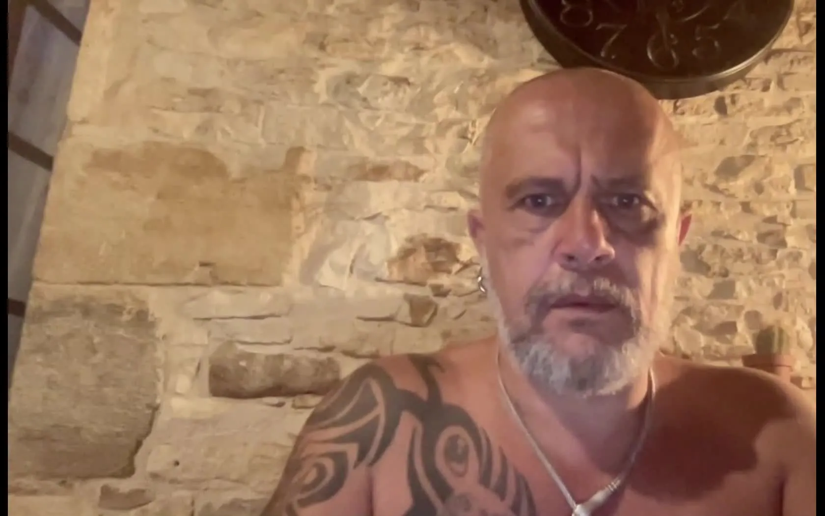 Interprete NicoSpike Video 1