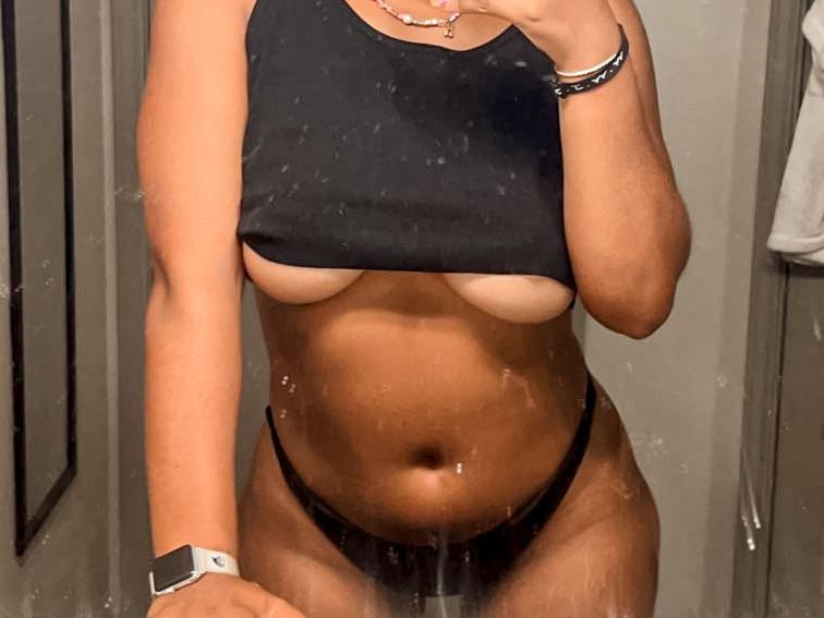 ZoeZinger64 profilbild på webbkameramodell