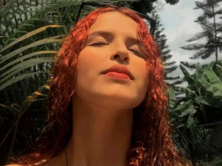 EmiliaFox38 cam model profile picture