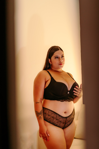 Intérprete kelyeeRobertsh Foto 6