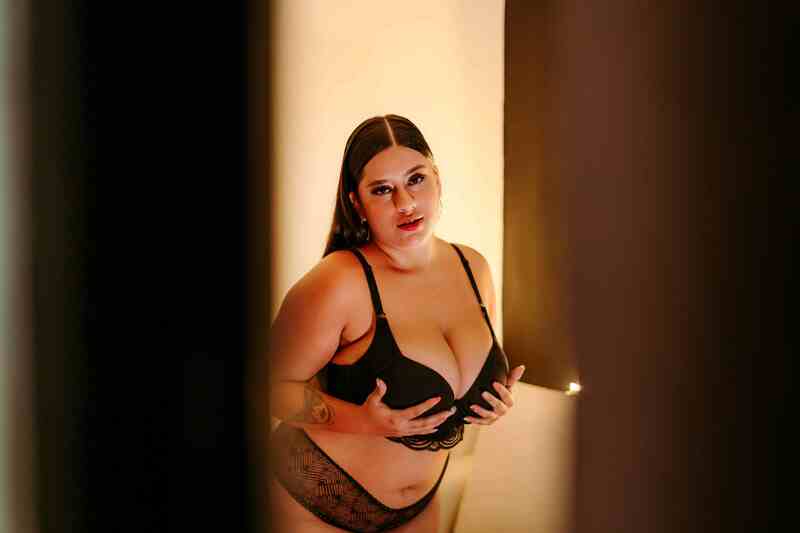 Intérprete kelyeeRobertsh Foto 4