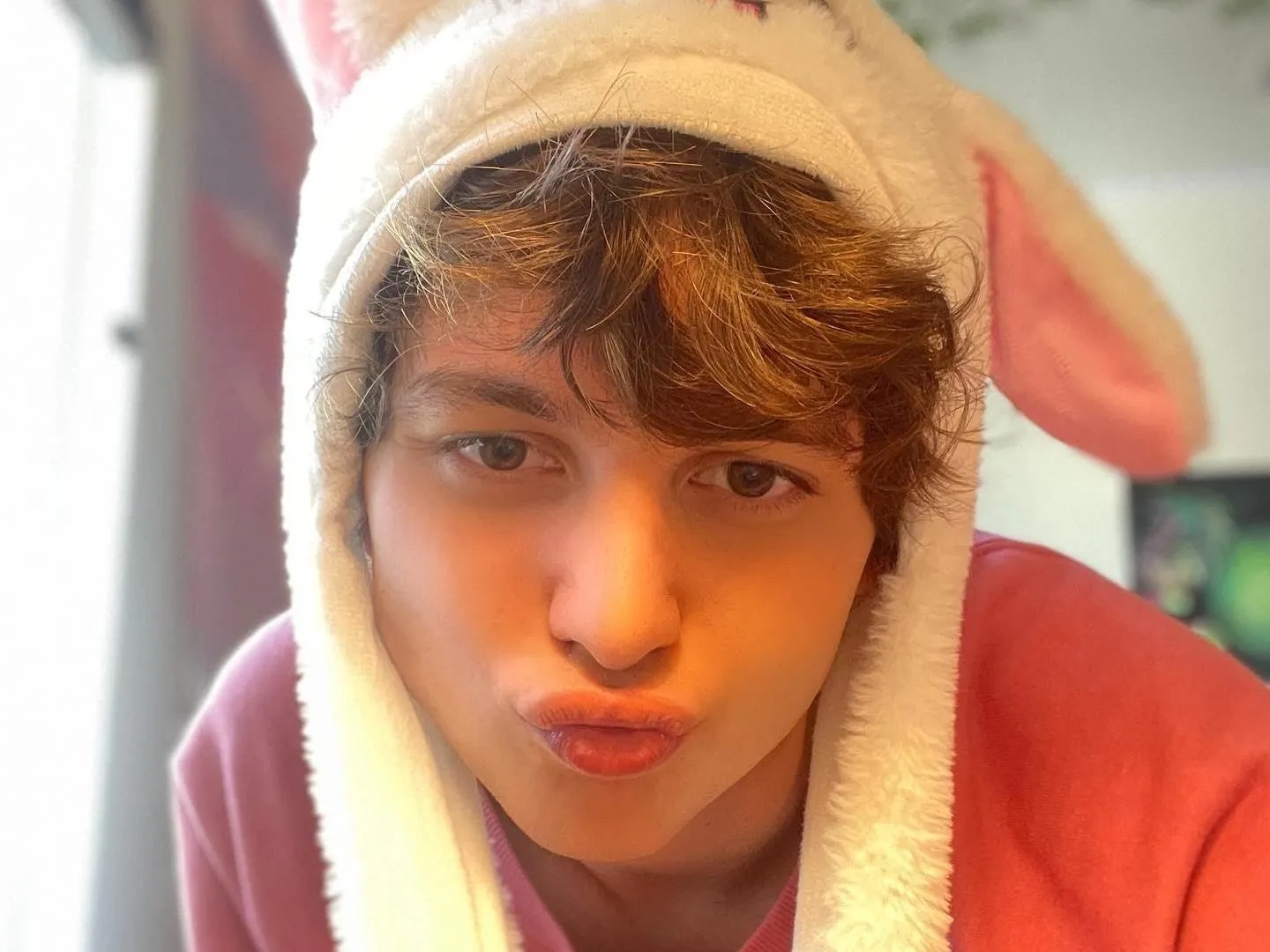 notlittleleaf cam model profile picture