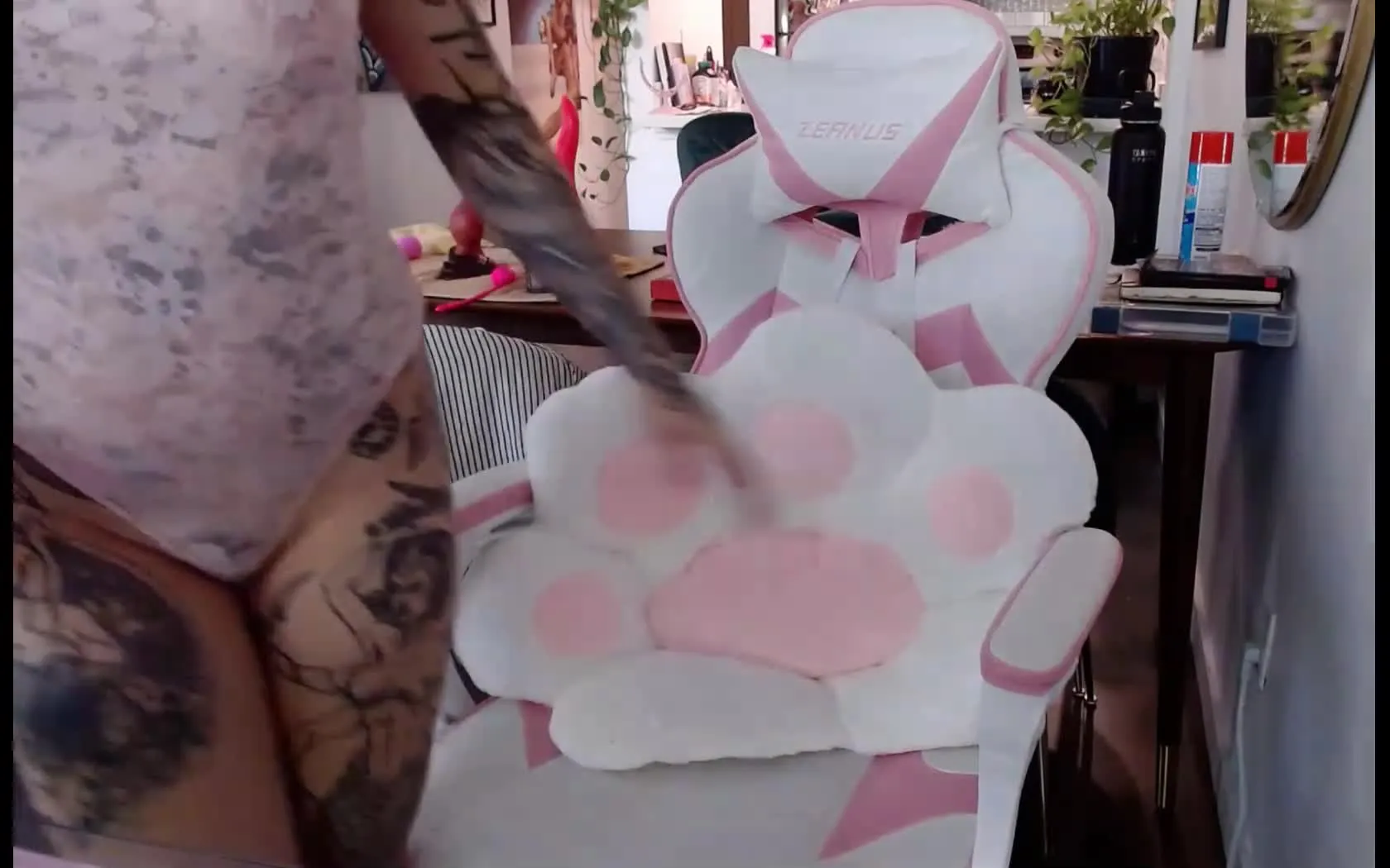 Performer SynthiaValentine Video 1