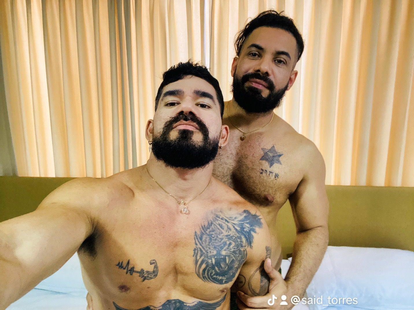 Imagen de perfil de modelo de cámara web de zaidd