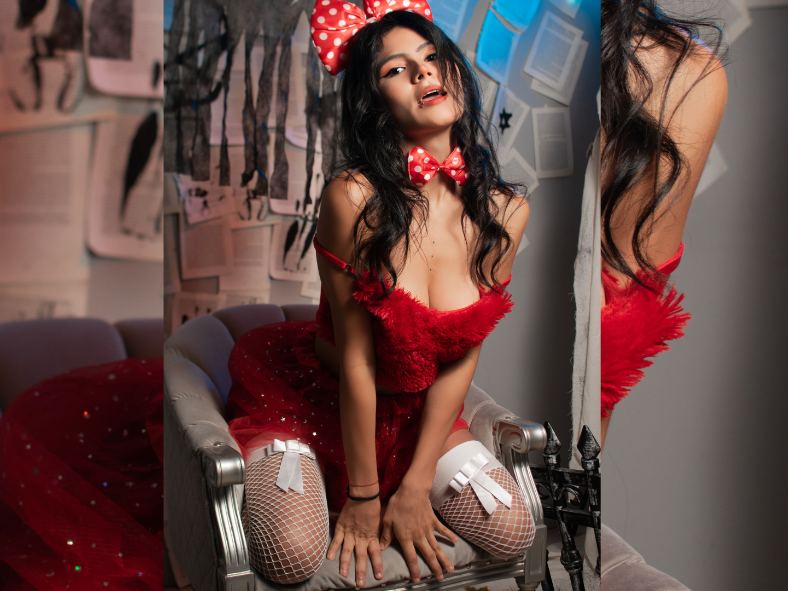 CarolineCaviedess profilbild på webbkameramodell