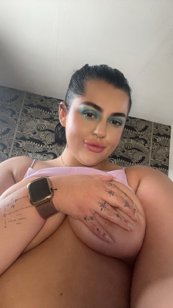 Artiest PeachyPrincessBow Foto 9