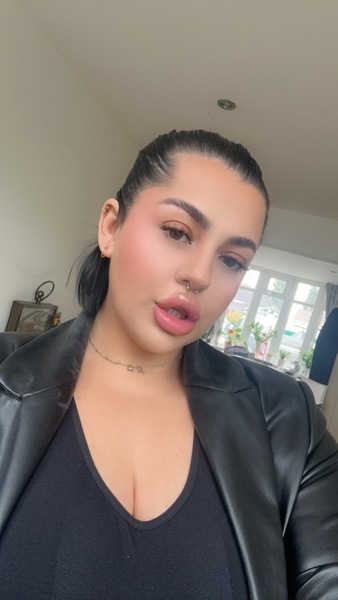 Artiest PeachyPrincessBow Foto 8