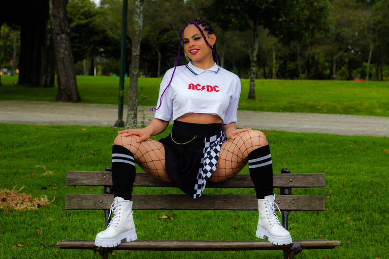 Utøver MayaKind Bilde 10