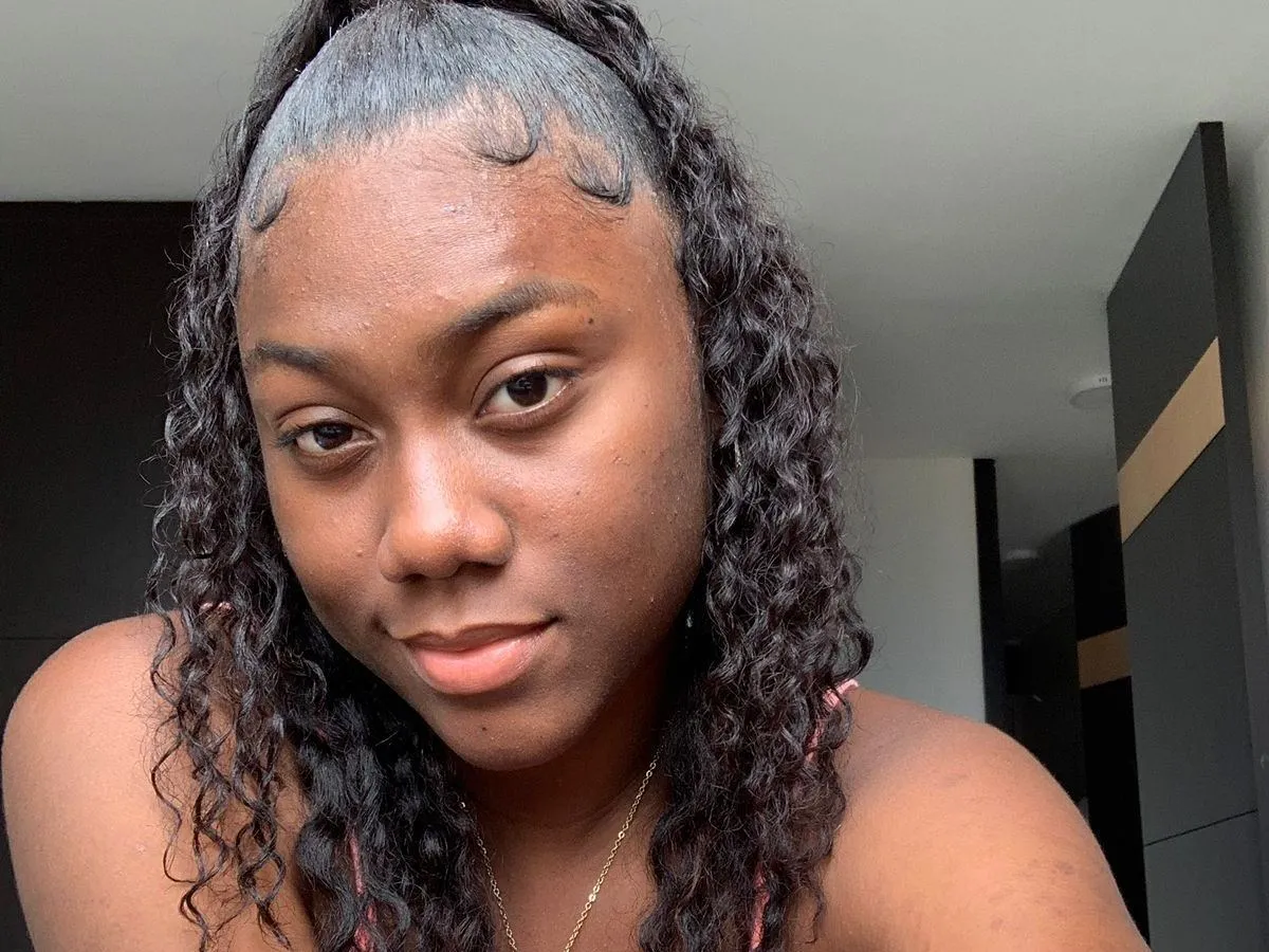 Foto de perfil de modelo de webcam de DioneLively