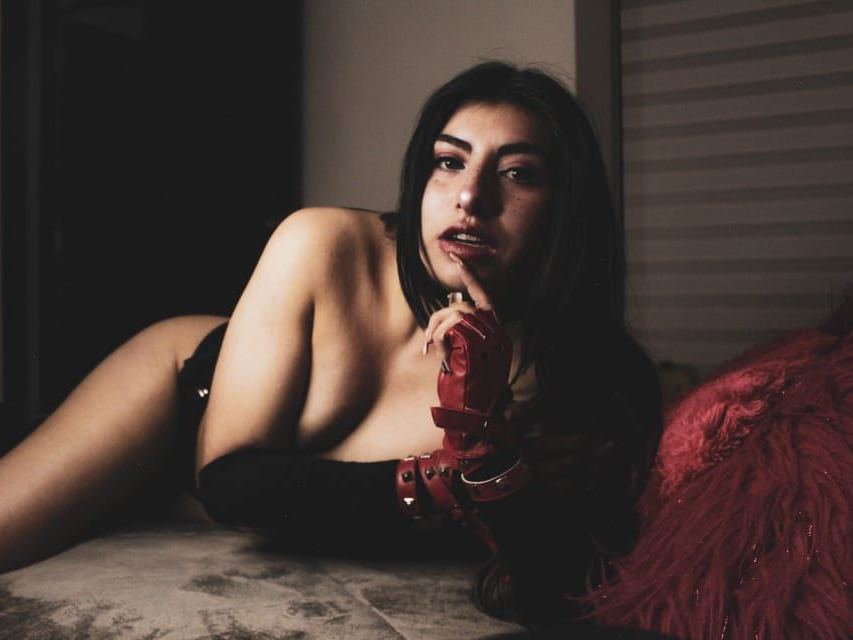 Imagen de perfil de modelo de cámara web de roxaneetaylor