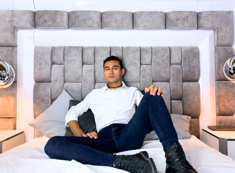 Performer AxelSummer Photo 2